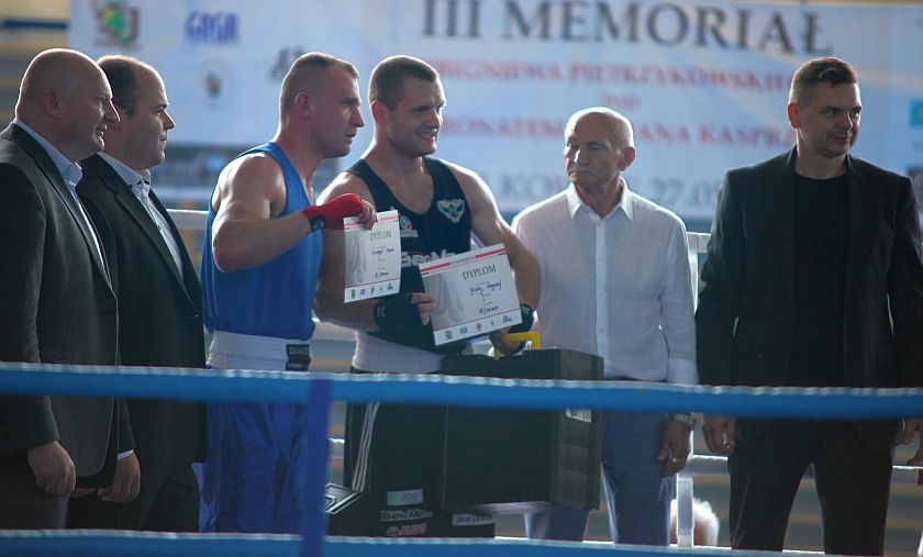 Krzysztof Gojny (JKB Jawor Team Jaworzno) vs Marcin Ściskała (KB Puncher Cieszyn)