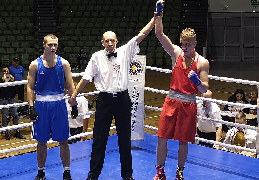 Damian Zawieruszyński (BSB Astoria Bydgoszcz) vs Sylwester Perkowski (KS Cristal Białystok) PKT 3-0