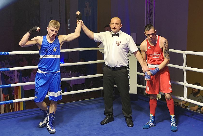 Daniel Skorupa (Boxing Team Skorupa) vs Mateusz Wuzik (Garda Gierałtowice)