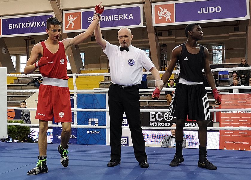 60kg Piotr Niewiadomski (Wisła Kraków) vs Lassana Konate (Francja)