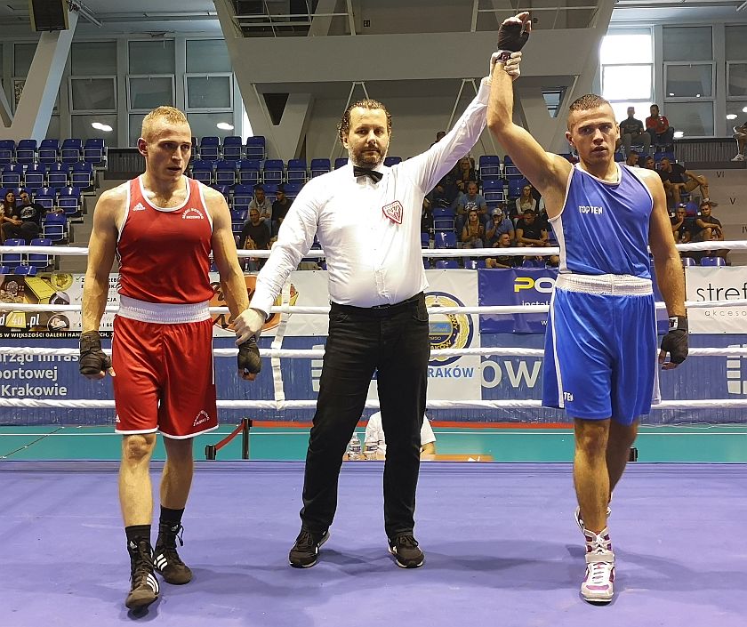 Filip Ptasiński (BKB Magic Boxing Brzesko) vs Mateusz Pawłowski (Nowohucki Klub Bokserski)