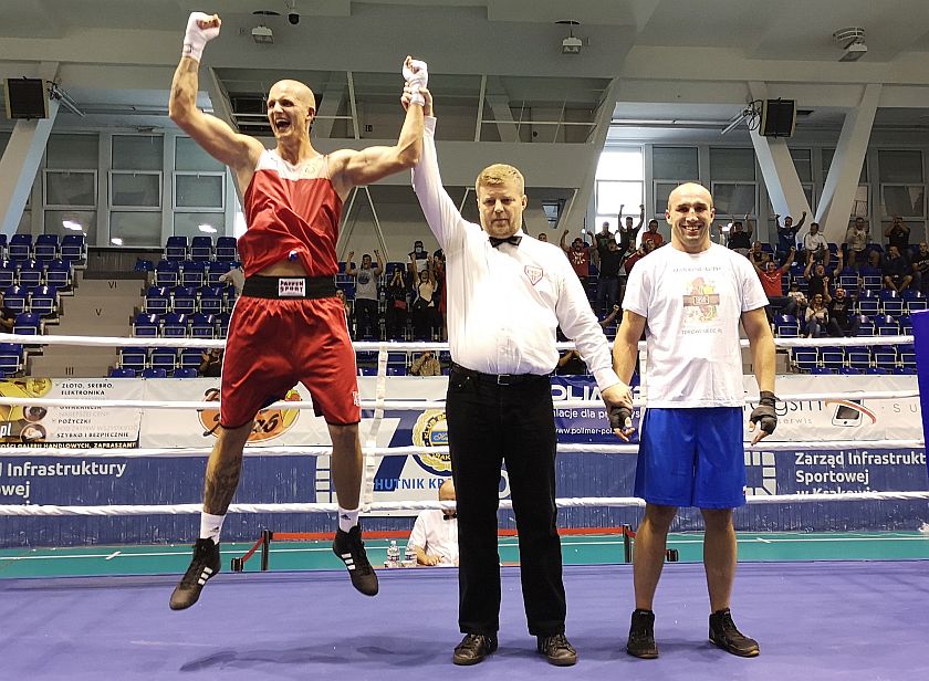 Piotr Pisarczyk (Hutnik Kraków) vs Mateusz Kowalczyk (Desant Kraków)