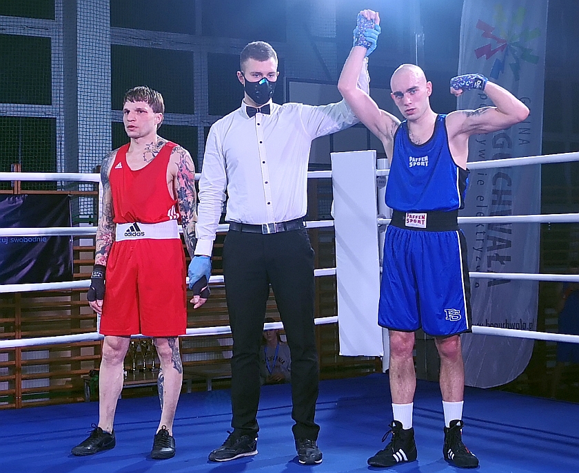 Bartosz Kowal (Gimnasion Boguchwała) vs Dariusz Pazdan (Nowohucki Klub Bokserski)