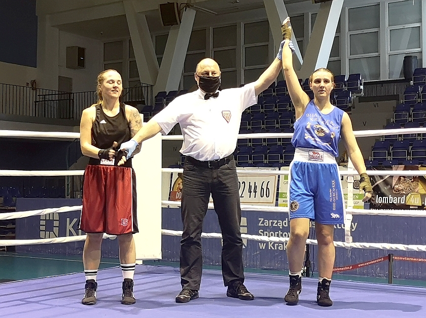 Małgorzata Rauczyńska (Nowohucki Klub Bokserski) vs. Julia Chudy (BBB Serca Krakowa) PKT 0-3