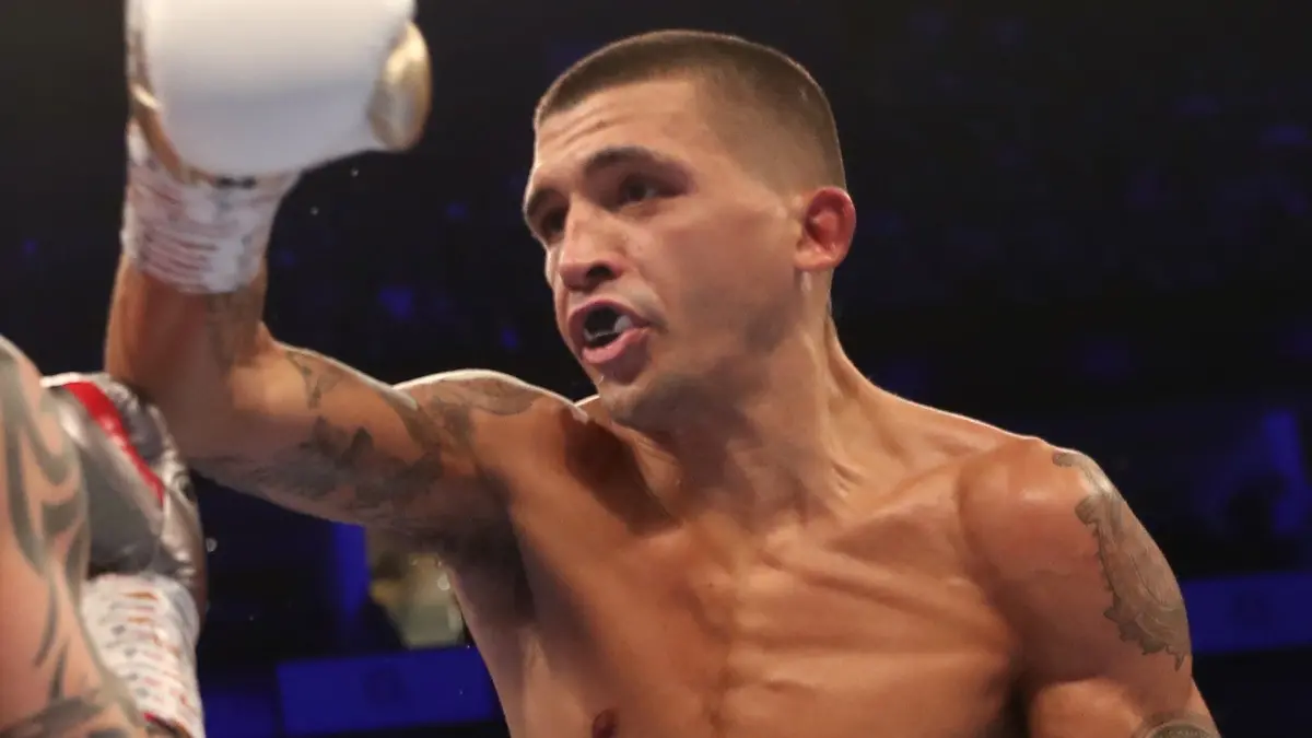 Gołe piąchy - były mistrz świata i wielki puncher wygrywają w debiutach